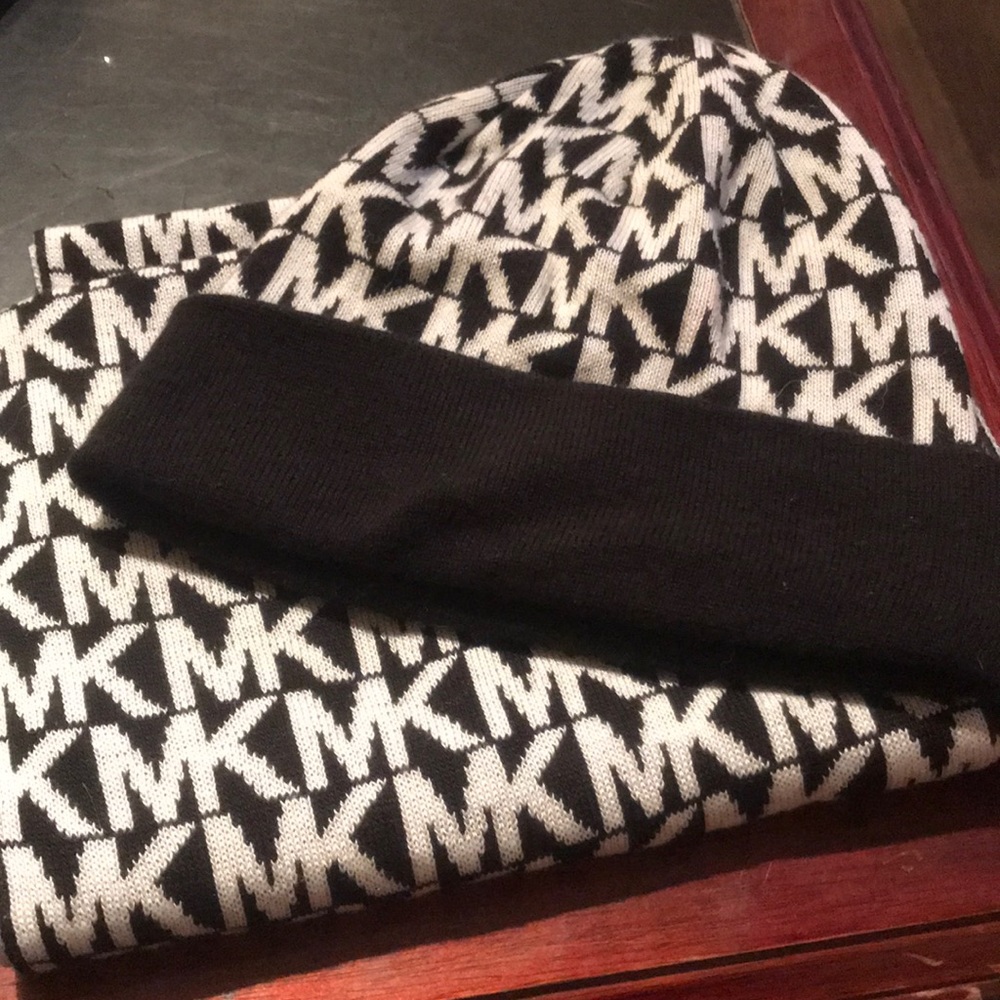 Michael Kors Hat and scarf